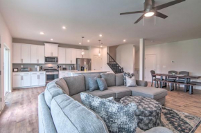 Millville Townhome with Pool Access about 4 Mi to Beach!